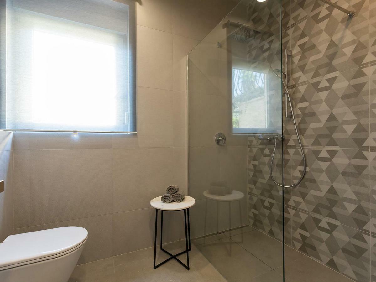 Magnolia - Modern Apartment Near City Center And Sea بوريتش المظهر الخارجي الصورة