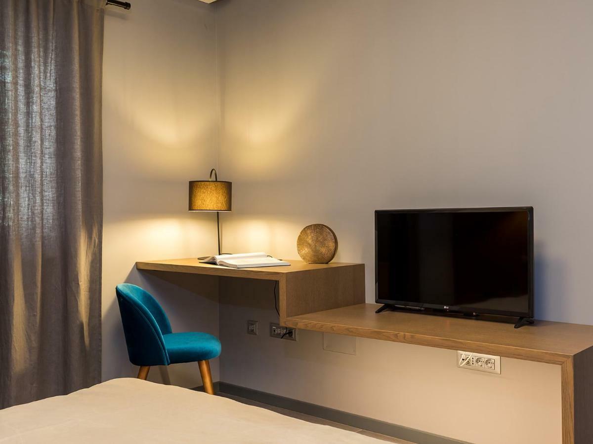 Magnolia - Modern Apartment Near City Center And Sea بوريتش المظهر الخارجي الصورة