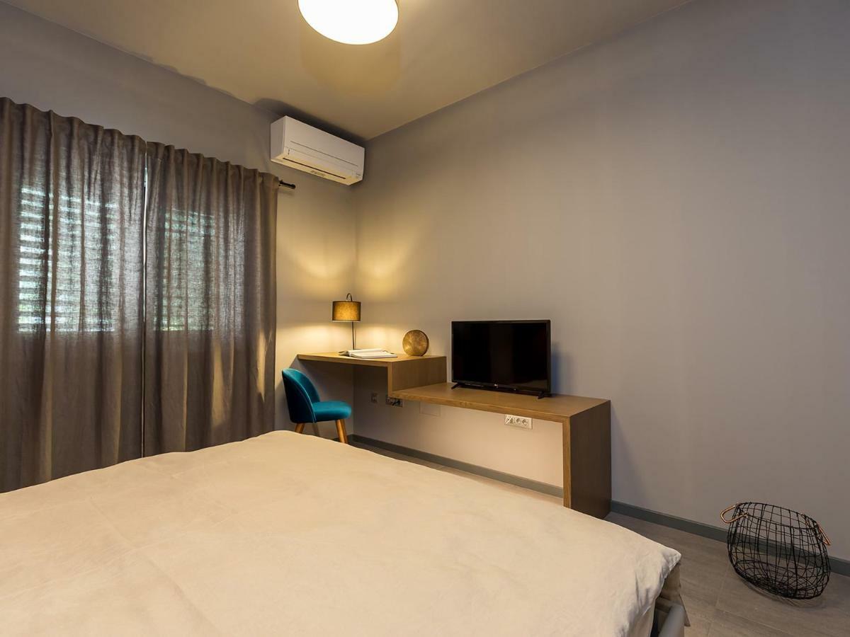 Magnolia - Modern Apartment Near City Center And Sea بوريتش المظهر الخارجي الصورة